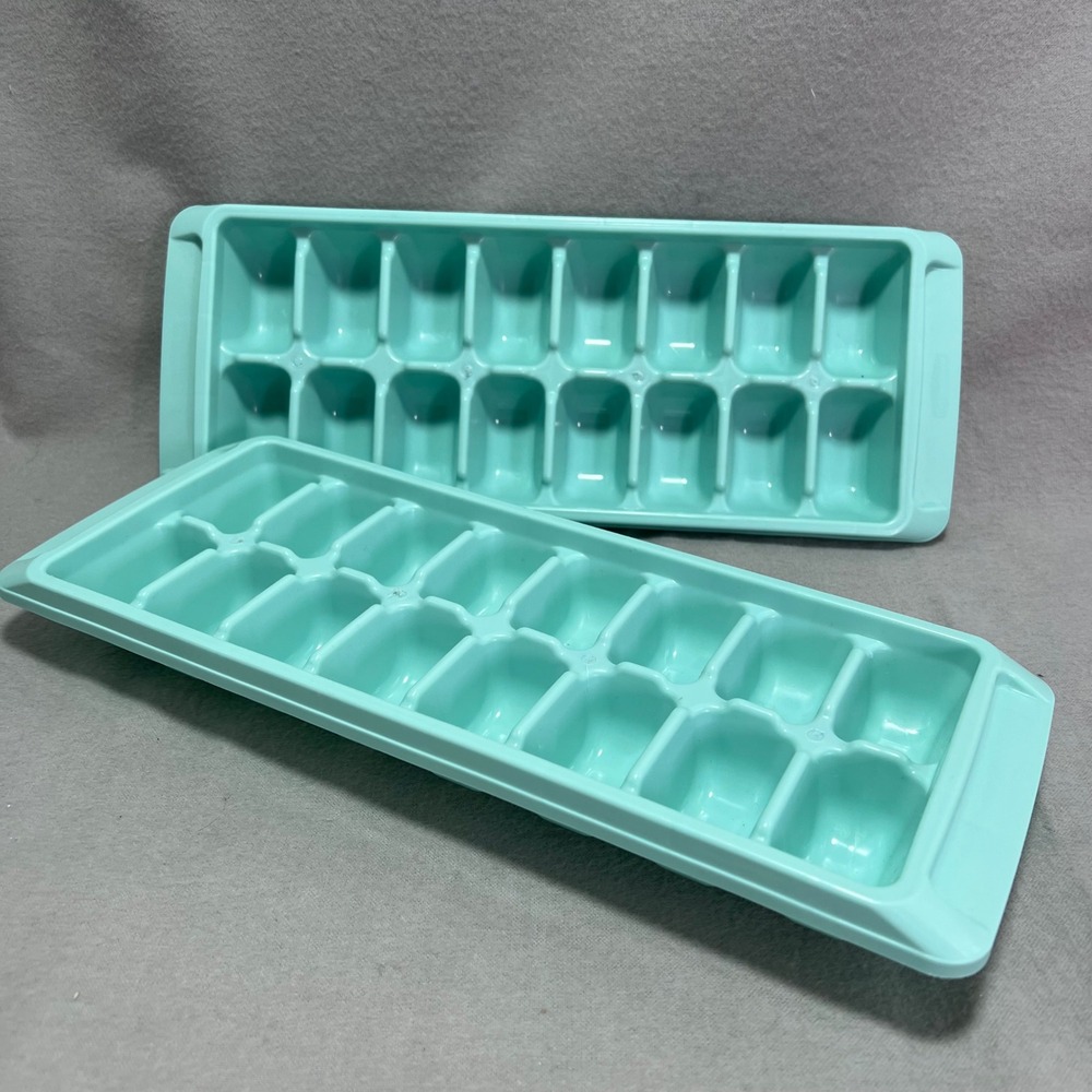 Vintage 1991 Rubbermaid Aqua Ice Cube Trays Set of 2 Stacking Easy Release #2867